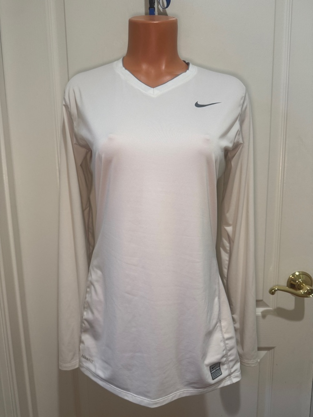 NIKE PRO White Fitted L/S V Neck Tee T Shirt L Large $50 KL EUC